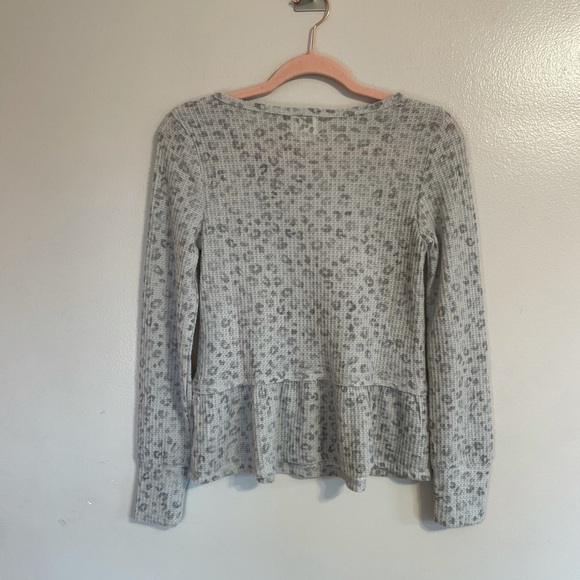 cozie by Pink Rose Light Grey Leopard Print Top - Picture 2 of 10